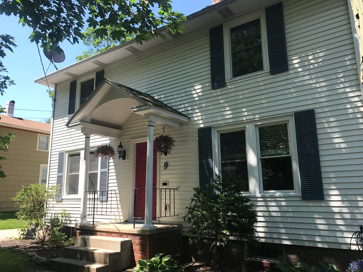 9 Robinson St photo 1