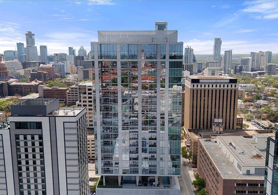1st image of 313 W 17th St #2701