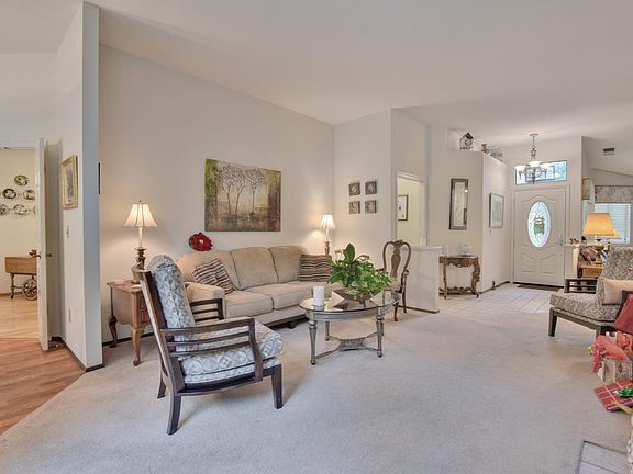 5th image of 7881 Moorfoot Ct
