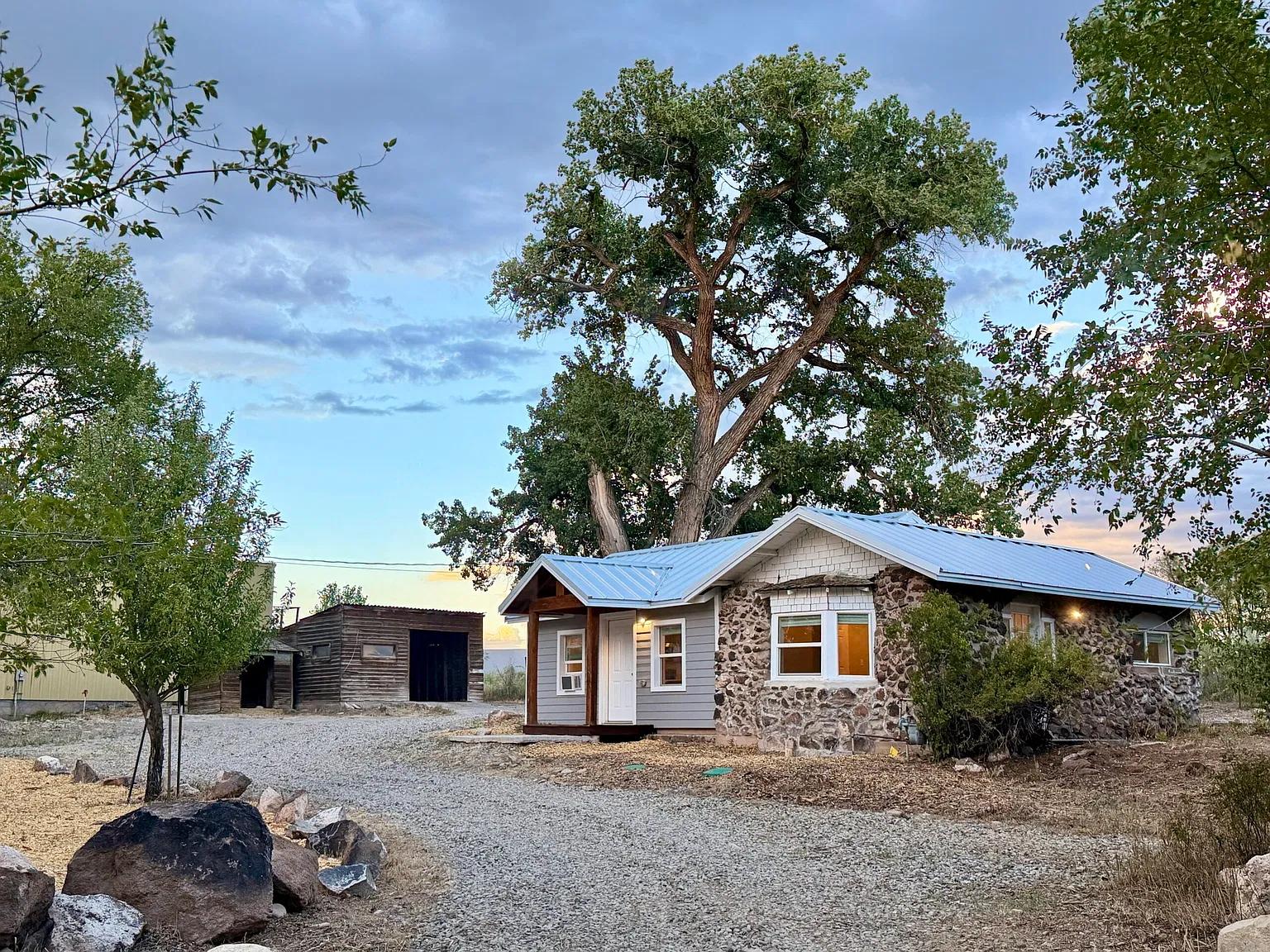 4 bed, $3,600 — Photo 1