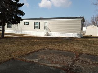 200 Kenny Brook Ln, Elyria, OH 44035