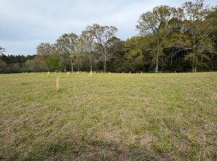 18 Grandview Ln, Laurel, MS 39443