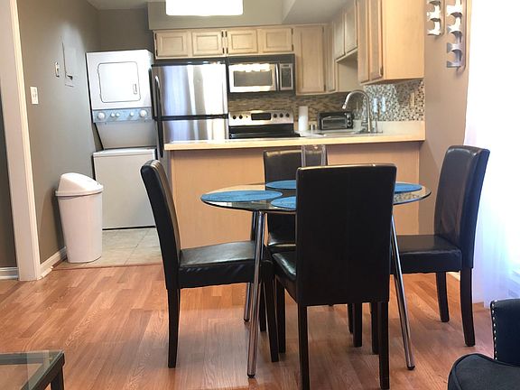 5th image of 3119 Patrick Henry Dr APT 411