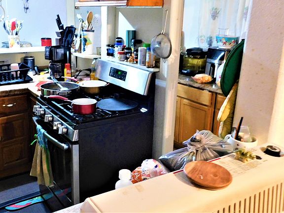 4th image of 1105 Durham Ave
