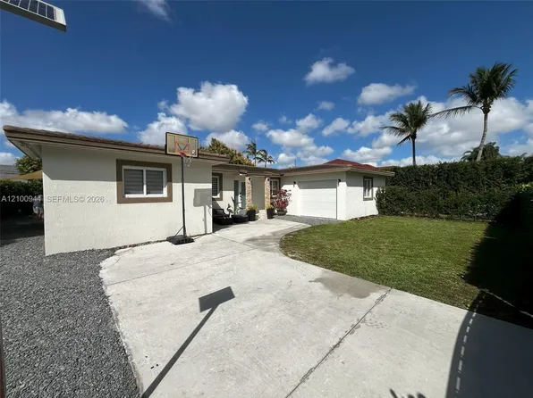 9975 NW 27th Ter, Doral, FL 33172