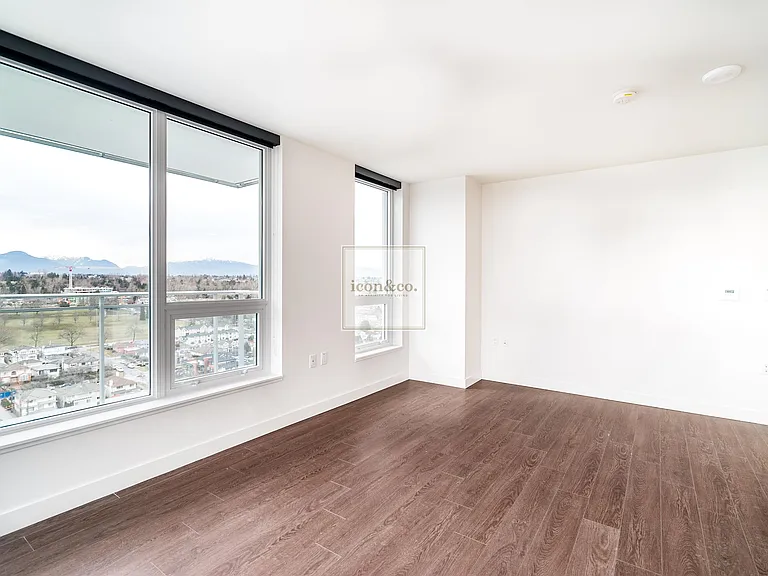 455 SW Marine Dr #3 — Photo 12