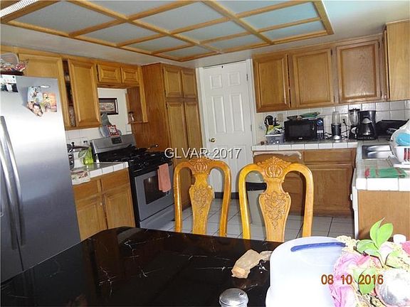 4th image of 7432 Puritan Ave
