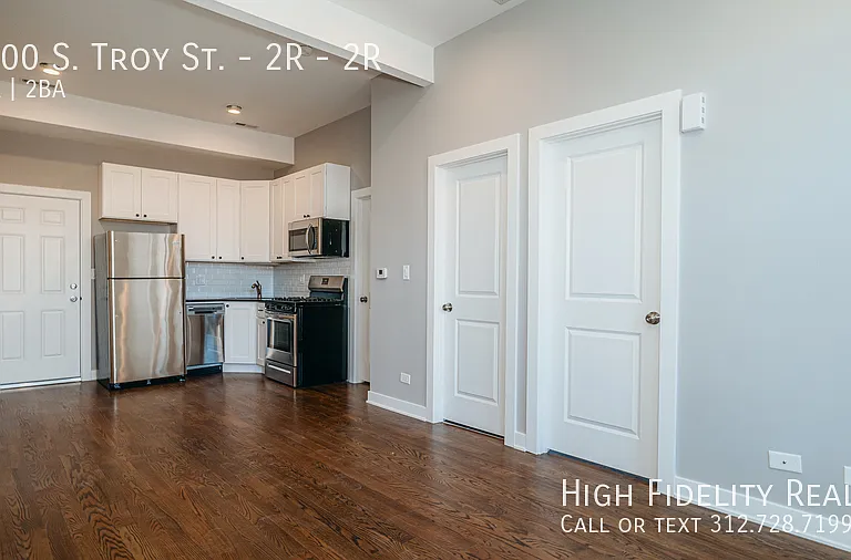 2400 S Troy St #2R — Photo 3