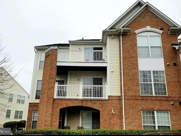 2502 Driftwood Ct #2A — Photo 1