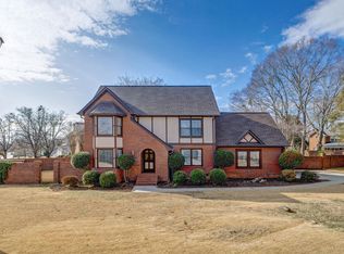 207 Chenoweth Dr, Simpsonville, SC 29681