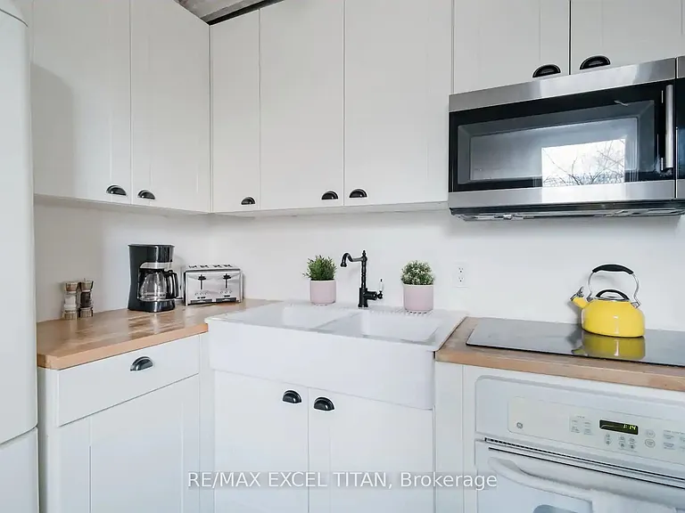 80 Willcocks St — Photo 13