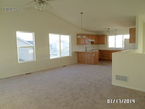 3rd image of 2836 Apple Ave
