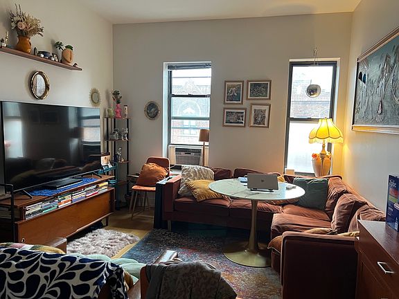 3rd image of 12 Crown St APT F14