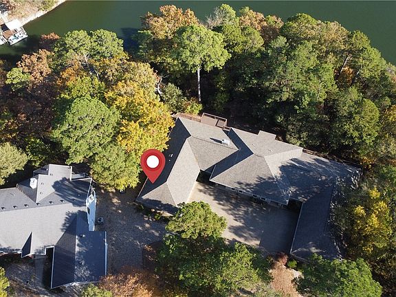 3rd image of 39 Norwood Dr