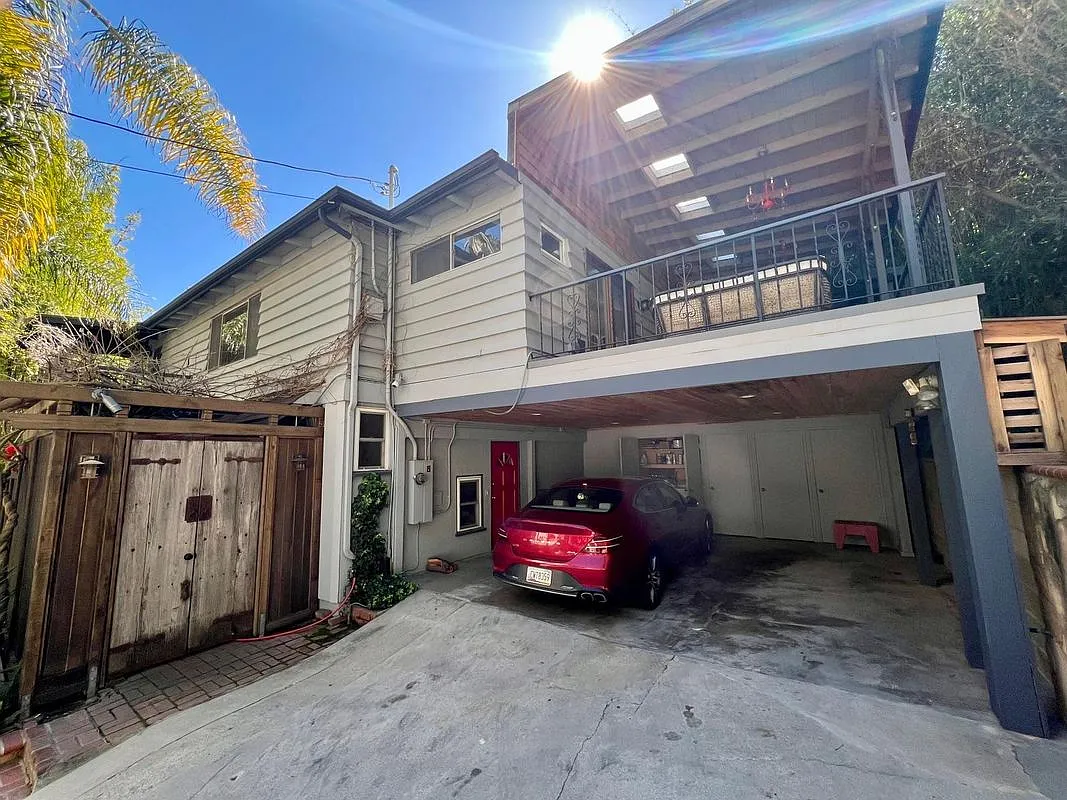 1 bed, 1.0 bath, 1000 sqft, $3,700 — Photo 3