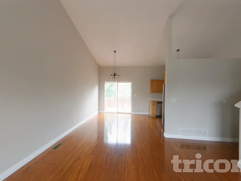 4117 W 30th Street Pl — Photo 2