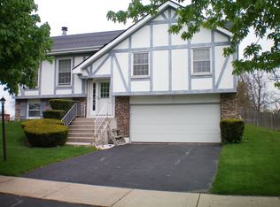 19717 S Patricia Ln, Frankfort, IL 60423