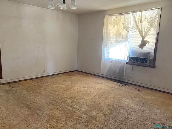 3rd image of 816 S 2nd St