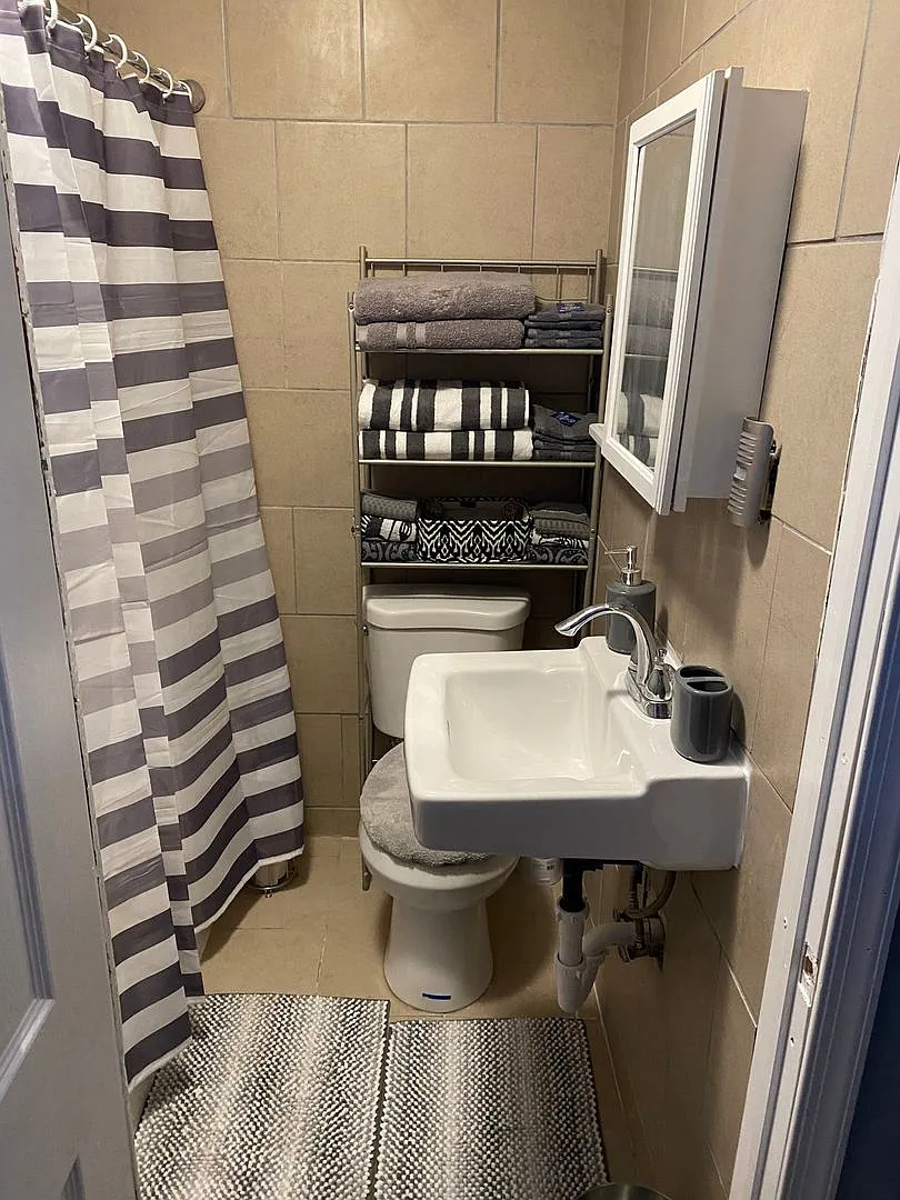 Charming 2br 3rd Fl apartment in Wilmington — Photo 4