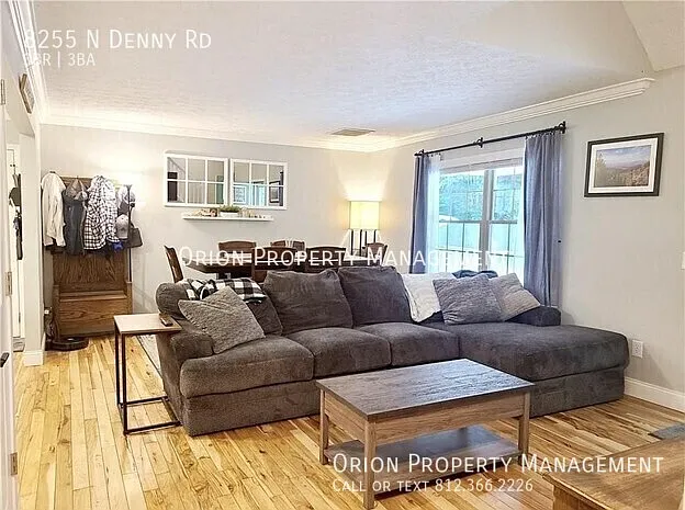 3 bed, 2.5 bath, 2448 sqft, $2,575 — Photo 3