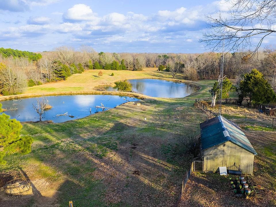 1st image of 700 N Reid Hooker Rd