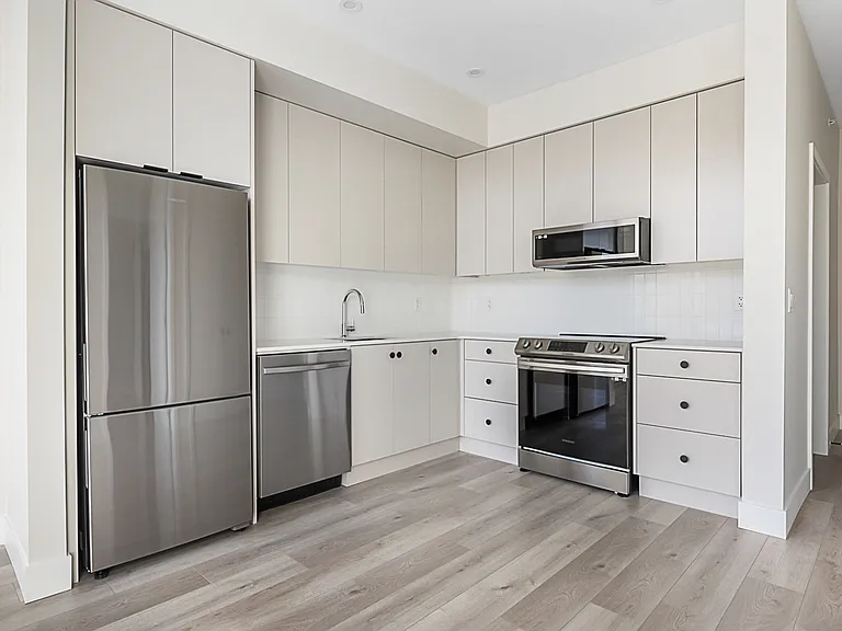 45511 Campus Dr — Photo 66