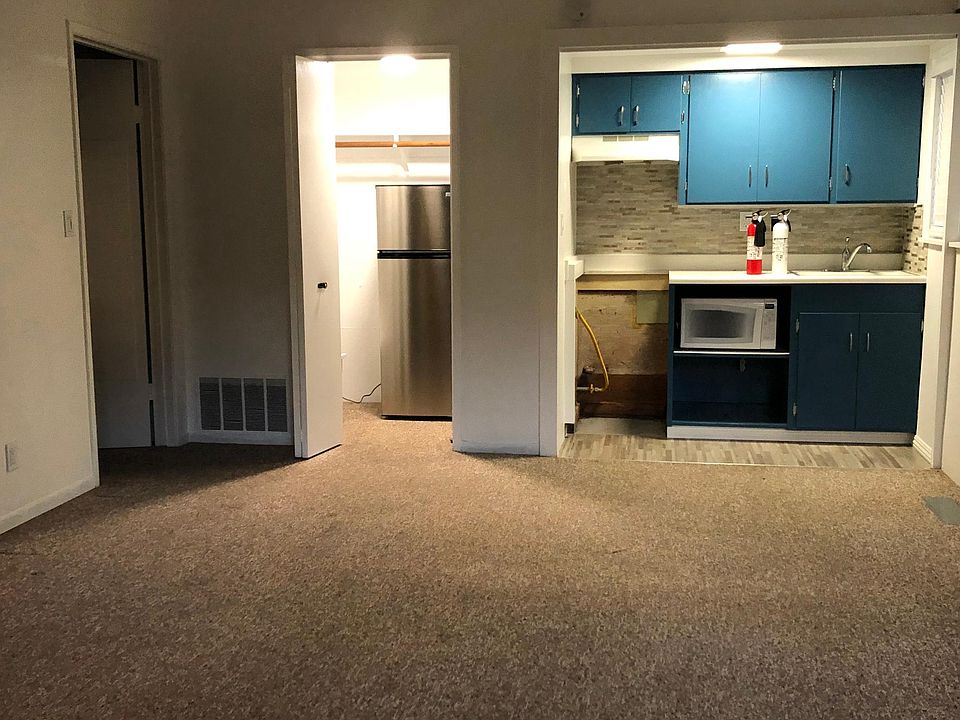 Main Room - - Kitchenette (Waiting on new divider panel) - To be installed prior to occupancy.