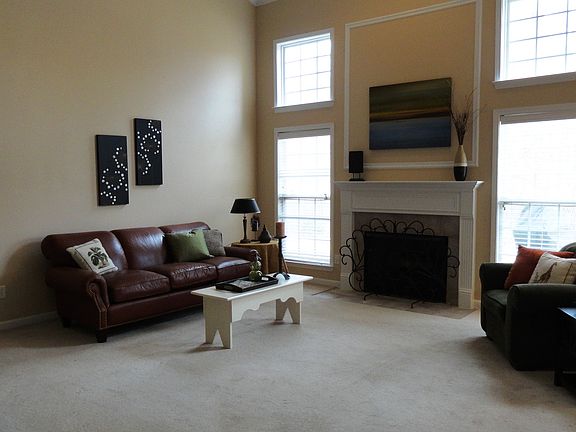 Living Room 4