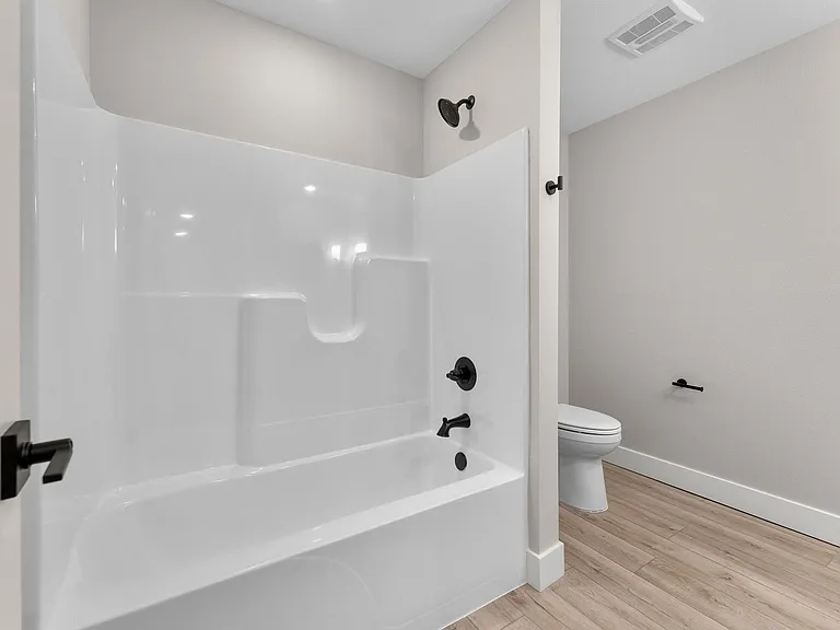 2191 W Parkview Ave — Photo 21