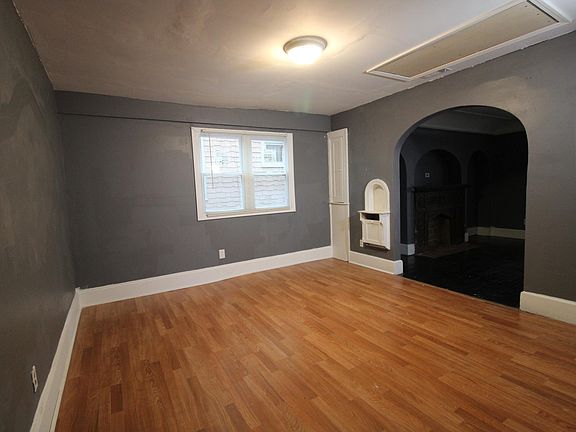 4th image of 3638 Bedford St