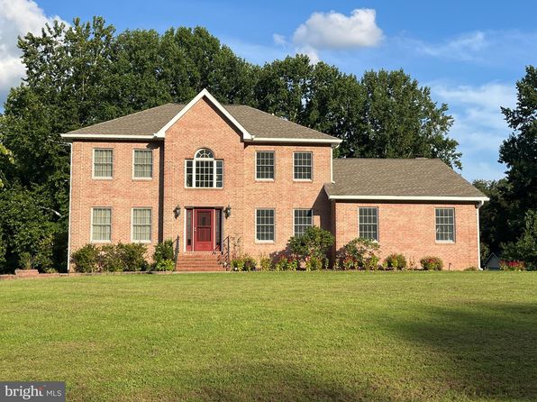 8843 Stratford Ct