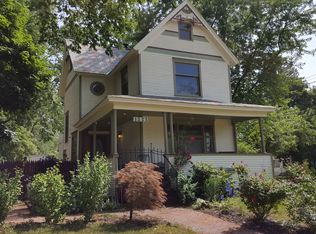 1233 W Ottawa St, Lansing, MI