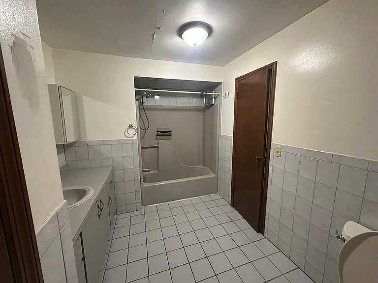 505 Linden Ave — Photo 17
