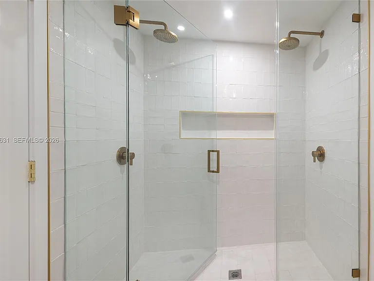 90 NE 32nd St #815 — Photo 12
