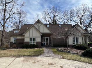 1750 E Gunn Rd, Rochester, MI 48306