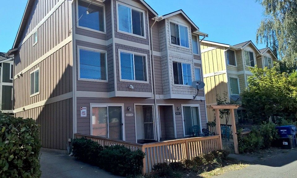 1st image of 6620B Corson Ave S