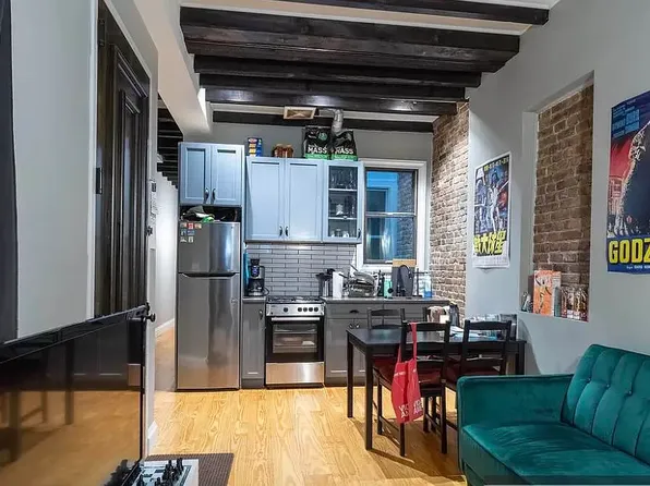 129 Putnam Avenue image 1 of 6