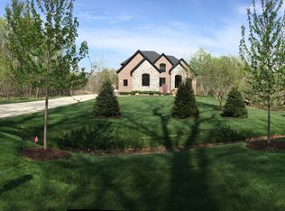 6195 Blue Beech Ct, Rochester Hills, MI 48306