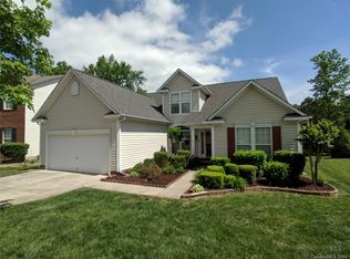 6325 Stoney Valley Ct, Charlotte, NC 28269