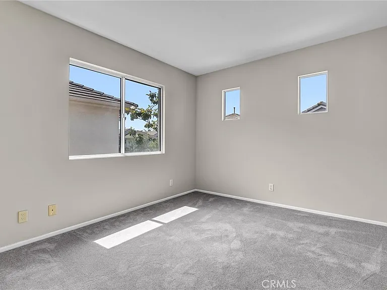 3 Alberta — Photo 23