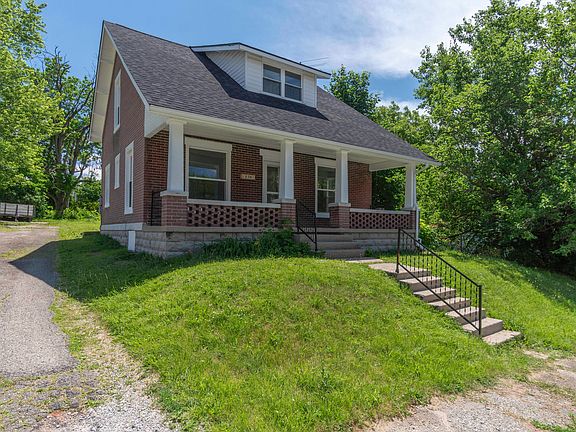 3rd image of 126 Oldham Ave