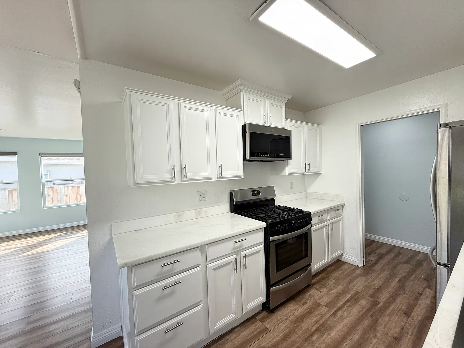 244 Lee Ave photo 1