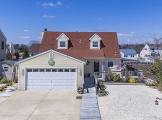 66 Ocean Gate Ave, Bayville, NJ 08721