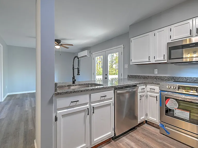 254 Wildwood Dr — Photo 3