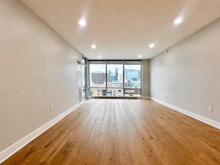 20 Newport Pkwy #2505 — Photo 2