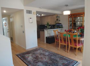 400 Deerfield Ave, Irvine, CA 92606