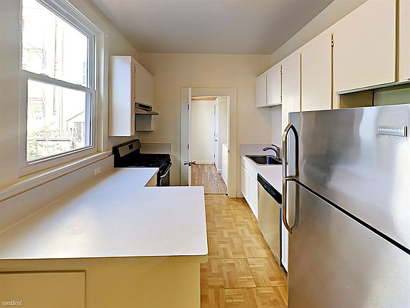 2nd image of 16A Lexington St