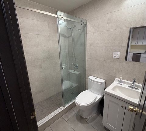 4th image of 94 Orchard St #2