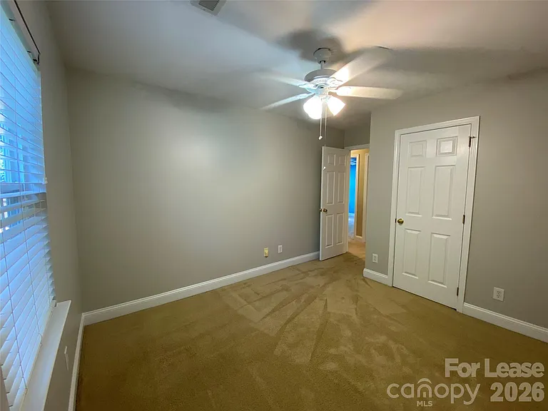 9513 Wilson Hall Dr — Photo 24