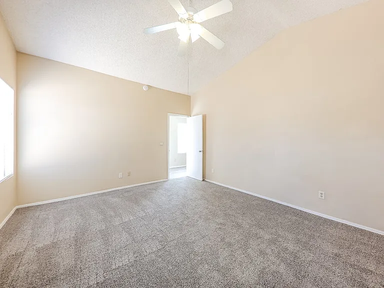 8864 W Morningside Dr — Photo 10